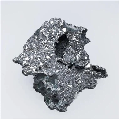 Microcarbone de ferrochrome pour la fabrication de l'acier